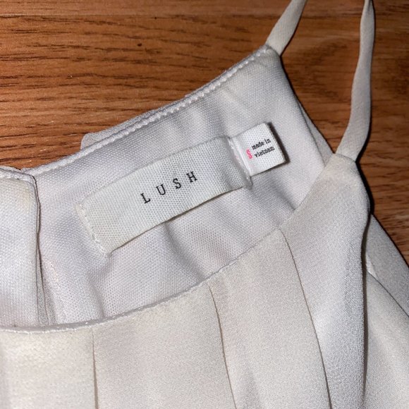 Dress - Picture 2 of 4